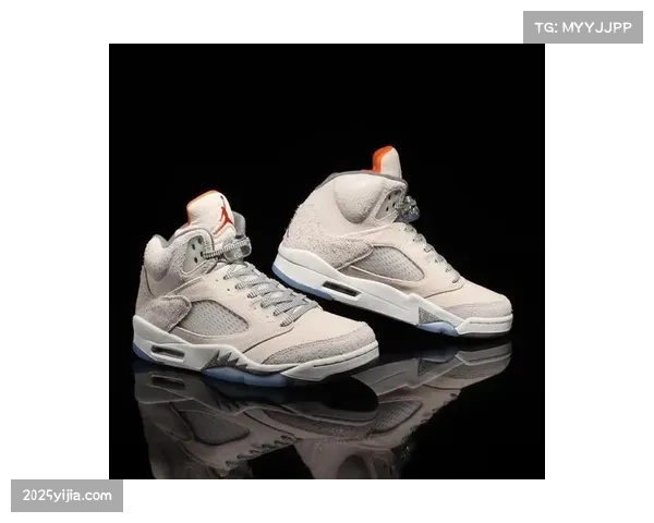 运动品牌推出新款球鞋，主打“变向灵活”特性，营销直指“肋部突破者”