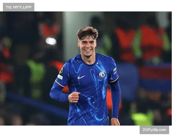 比赛第60分钟，切尔西做出首次换人调整，穆德里克替补登场